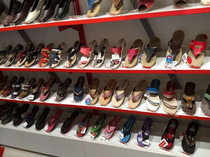 Paragon Footwear